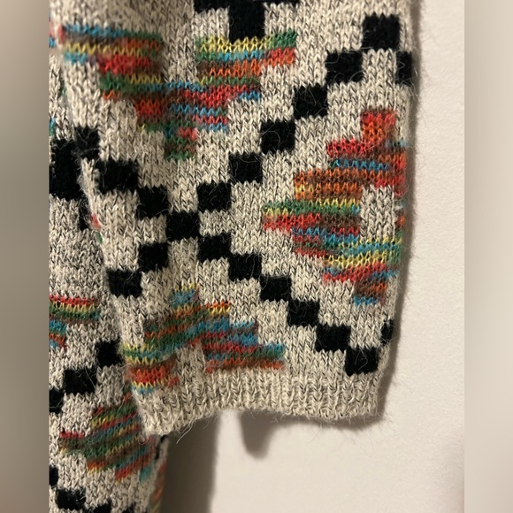 Rainbow pattern debut sweater - Picture 5 of 8
